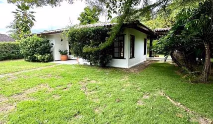 Casa em Condomínio para Venda em Lauro de Freitas, Buraquinho, 2 dormitórios, 2 suítes, 4 banheiros, 6 vagas