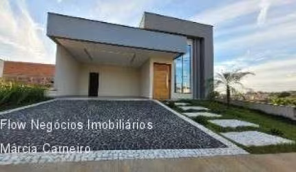 Linda casa no Condomínio Milano