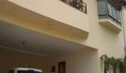 Casa assobradada Jardim Regente em Indaiatuba.