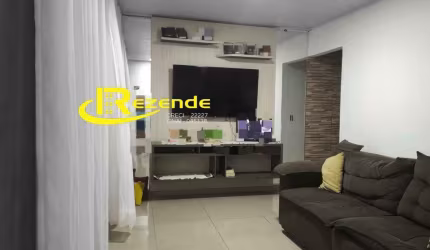 SOBRADO COM ÁREA DE LAZER NO 2° ANDAR