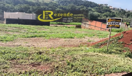 Terreno no Versalhes/ parte alta do bairro
