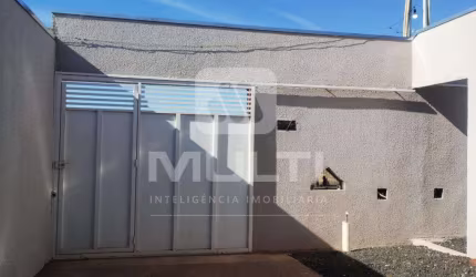 Casa com 2 quartos à venda no Mansour III, Uberlândia  por R$ 290.000