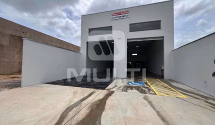 Barracão / Galpão / Depósito para alugar no Loteamento Monte Hebron, Uberlândia  por R$ 6.000