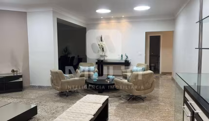 Apartamento com 4 quartos para alugar no Centro, Uberlândia  por R$ 10.000