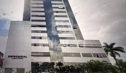 Sala comercial para alugar no Tibery, Uberlândia  por R$ 2.200