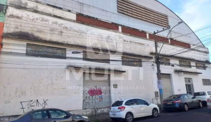 Barracão / Galpão / Depósito para alugar no Martins, Uberlândia  por R$ 25.000