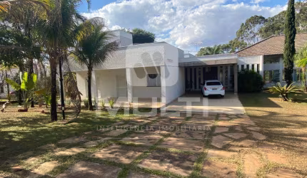 Casa em condomínio fechado com 6 quartos para alugar no Morada do Sol, Uberlândia  por R$ 15.000