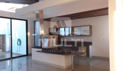 Casa em condomínio fechado com 4 quartos para alugar no Aclimação, Uberlândia  por R$ 12.000