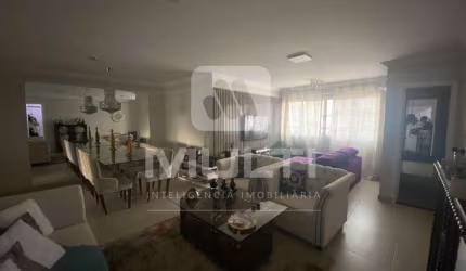 Apartamento com 4 quartos para alugar no Fundinho, Uberlândia  por R$ 5.500