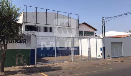 Barracão / Galpão / Depósito para alugar no Minas Gerais, Uberlândia  por R$ 7.500