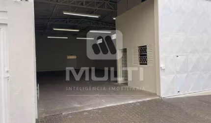 Barracão / Galpão / Depósito para alugar no Custódio Pereira, Uberlândia  por R$ 5.800