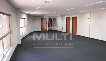 Sala comercial para alugar no Tabajaras, Uberlândia  por R$ 4.500