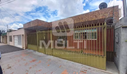 Casa comercial para alugar no Martins, Uberlândia  por R$ 4.000