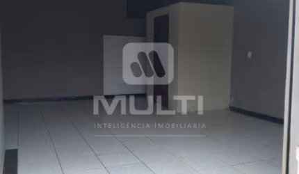 Sala comercial para alugar no Custódio Pereira, Uberlândia  por R$ 750
