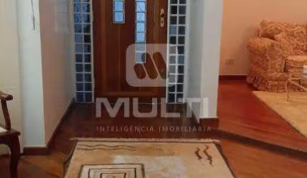 Casa comercial para alugar na Cidade Jardim, Uberlândia  por R$ 9.300