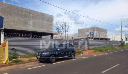 Sala comercial para alugar no Shopping Park, Uberlândia  por R$ 2.300