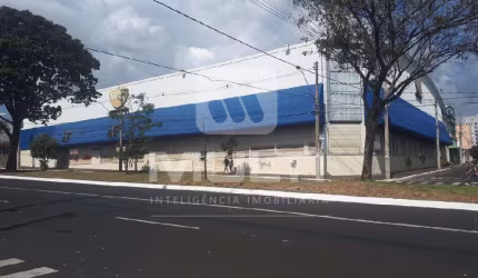 Barracão / Galpão / Depósito para alugar no Conjunto Segismundo Pereira, Uberlândia  por R$ 70.000