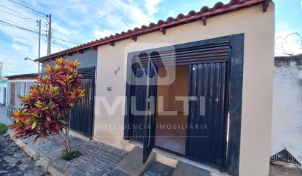Casa com 2 quartos para alugar no Santa Rosa, Uberlândia  por R$ 1.800