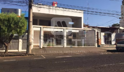 Casa comercial para alugar no Brasil, Uberlândia  por R$ 7.500