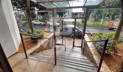 Apartamento com 4 quartos para alugar no Centro, Uberlândia  por R$ 5.600