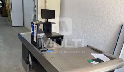 Sala comercial para alugar no Dona Zulmira, Uberlândia  por R$ 6.000