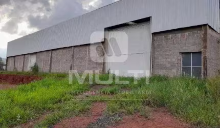 Barracão / Galpão / Depósito para alugar no Distrito Industrial, Uberlândia  por R$ 17.000