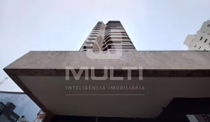 Apartamento com 3 quartos para alugar no Centro, Uberlândia  por R$ 5.000