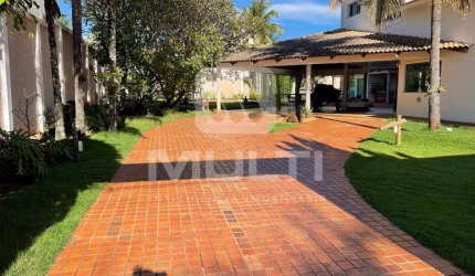 Casa com 4 quartos para alugar no Morada da Colina, Uberlândia  por R$ 12.000