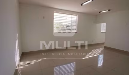 Casa comercial para alugar no Daniel Fonseca, Uberlândia  por R$ 13.000
