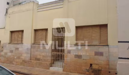 Casa comercial para alugar no Centro, Uberlândia  por R$ 2.000