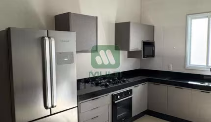 Casa em condomínio fechado com 3 quartos para alugar no Jardim Sul, Uberlândia  por R$ 12.000