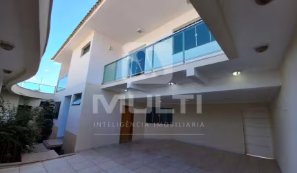 Casa com 4 quartos para alugar no Daniel Fonseca, Uberlândia  por R$ 8.000