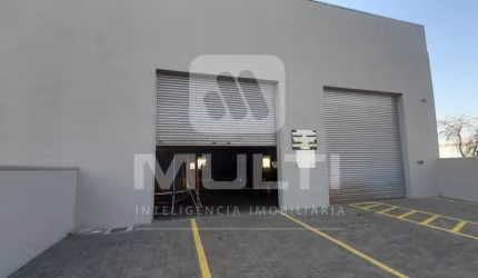 Barracão / Galpão / Depósito para alugar no Jardim Botânico, Uberlândia  por R$ 7.500