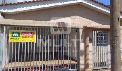 Casa com 3 quartos para alugar na Nossa Senhora Aparecida, Uberlândia  por R$ 3.900