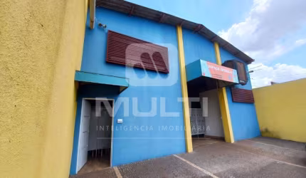 Barracão / Galpão / Depósito para alugar no Tibery, Uberlândia  por R$ 7.500