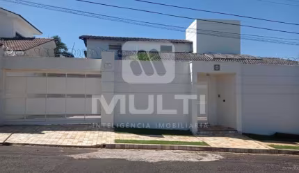 Casa com 3 quartos para alugar no Vigilato Pereira, Uberlândia  por R$ 6.500