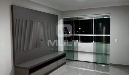 Apartamento com 3 quartos para alugar no Jardim Botânico, Uberlândia  por R$ 4.500