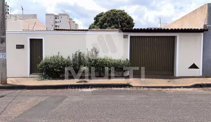 Casa com 4 quartos para alugar no Jardim Brasília, Uberlândia  por R$ 3.500