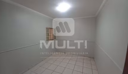 Casa comercial para alugar no Morada da Colina, Uberlândia  por R$ 3.200