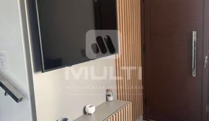 Casa em condomínio fechado com 3 quartos para alugar no Jardim Inconfidência, Uberlândia  por R$ 4.700