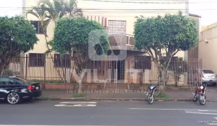 Casa comercial para alugar no Conjunto Segismundo Pereira, Uberlândia  por R$ 15.000