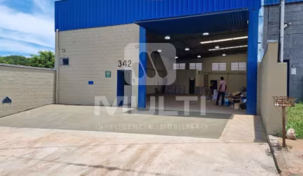 Barracão / Galpão / Depósito para alugar no Dona Zulmira, Uberlândia  por R$ 8.000