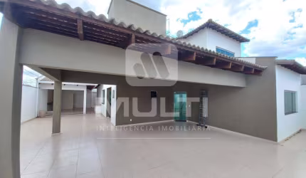 Casa com 4 quartos para alugar no Alto Umuarama, Uberlândia  por R$ 6.500