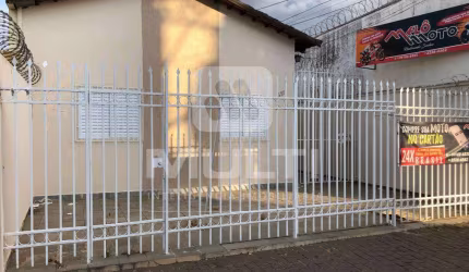 Casa comercial para alugar na Nossa Senhora Aparecida, Uberlândia  por R$ 3.000