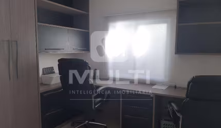 Casa em condomínio fechado com 3 quartos para alugar no Nova Uberlândia, Uberlândia  por R$ 15.000