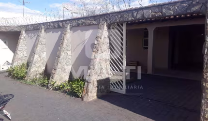 Casa comercial para alugar no Custódio Pereira, Uberlândia  por R$ 4.500