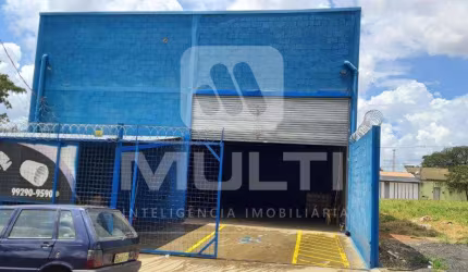 Barracão / Galpão / Depósito para alugar no Santa Rosa, Uberlândia  por R$ 8.000