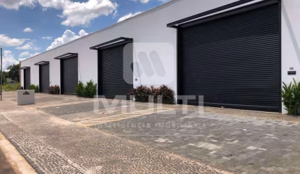 Barracão / Galpão / Depósito para alugar no Shopping Park, Uberlândia  por R$ 4.843