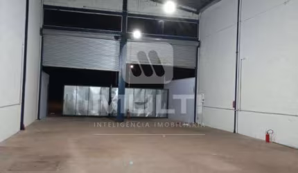 Barracão / Galpão / Depósito para alugar no Residencial Lago Azul, Uberlândia  por R$ 4.500