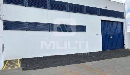 Barracão / Galpão / Depósito para alugar no Novo Mundo, Uberlândia  por R$ 30.000